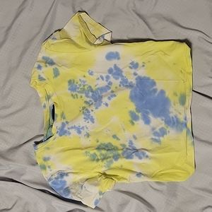 Tie dye cropped tee keyhole back